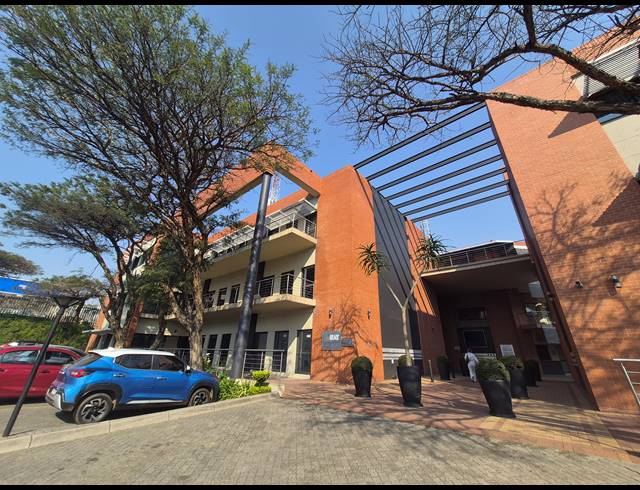158M² OFFICE TO LET IN WOODMEAD